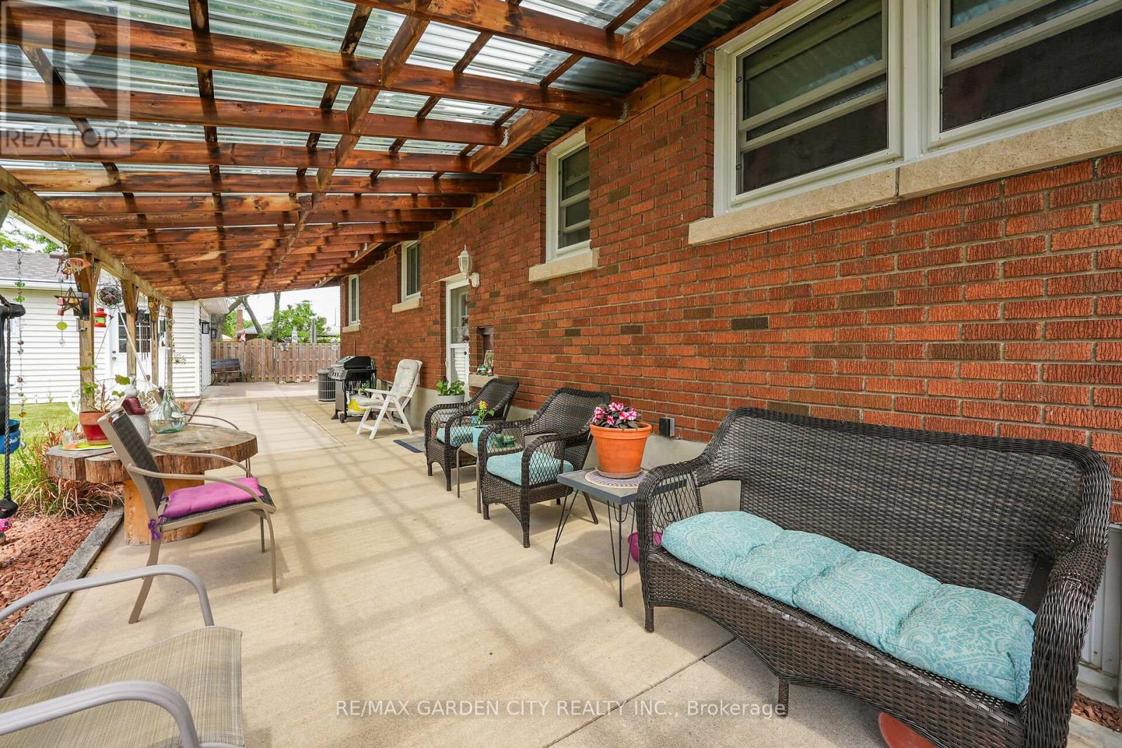 519 BUNTING ROAD - 35