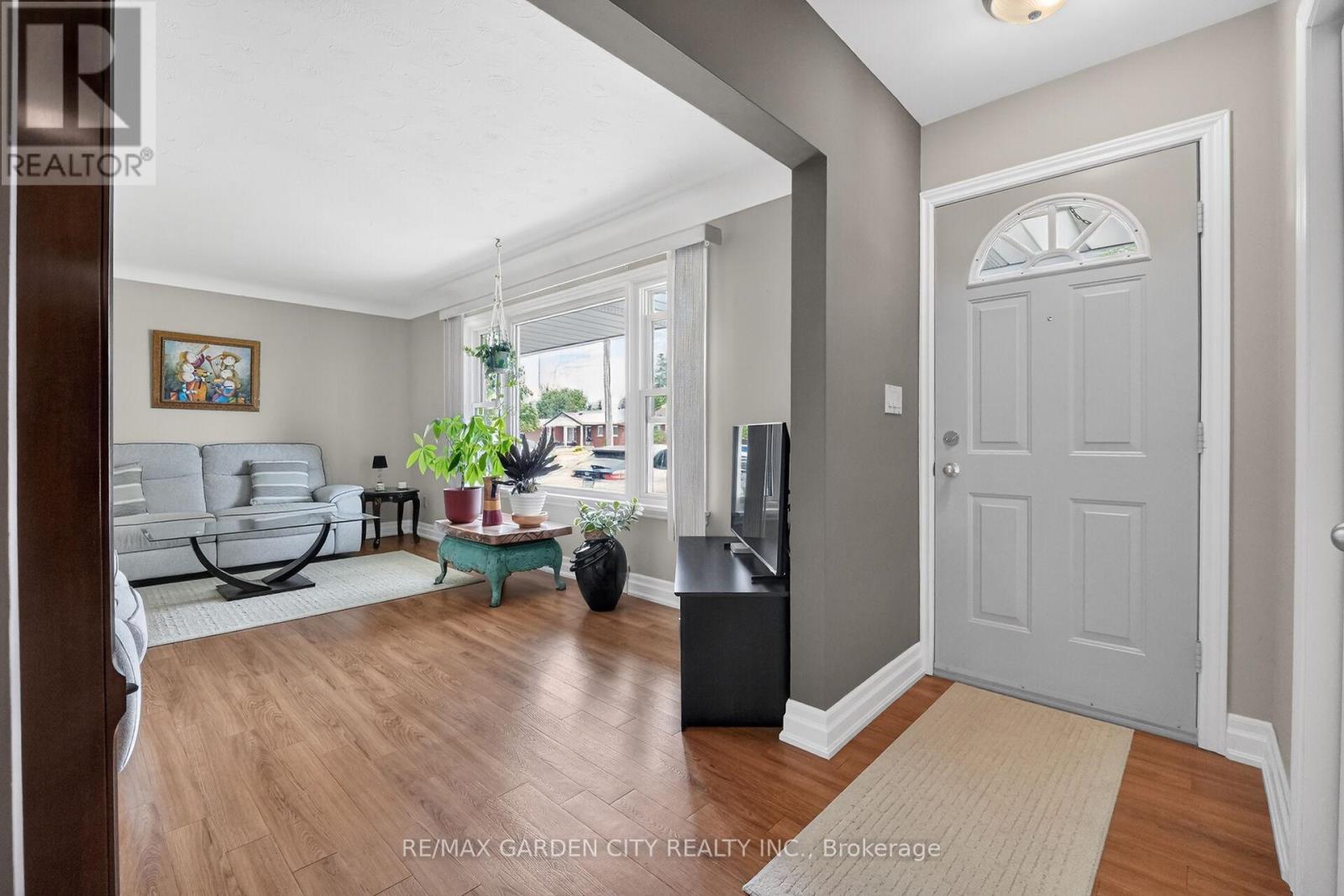 519 BUNTING ROAD - 5
