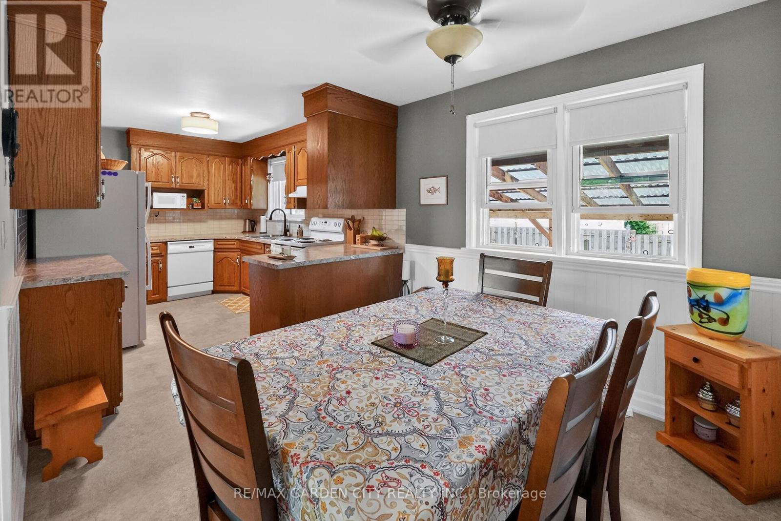 519 BUNTING ROAD - 9