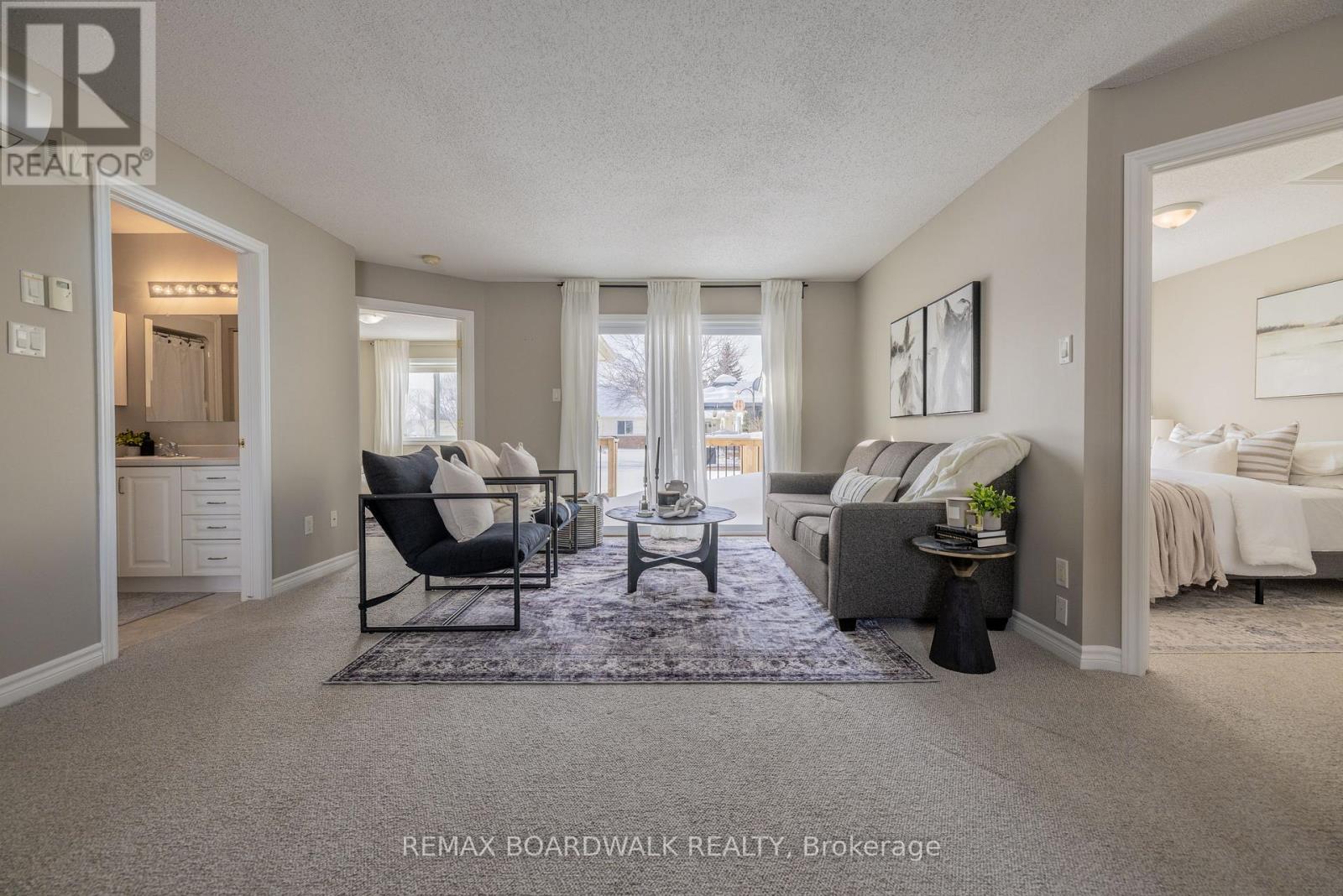 206 OAK LEAF PRIVATE - 15