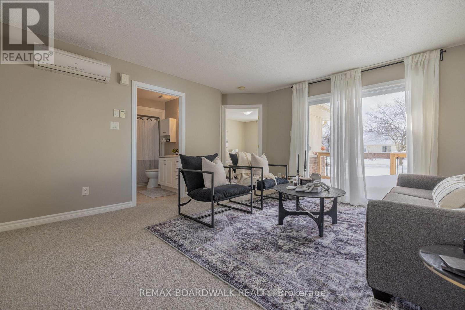 206 OAK LEAF PRIVATE - 14