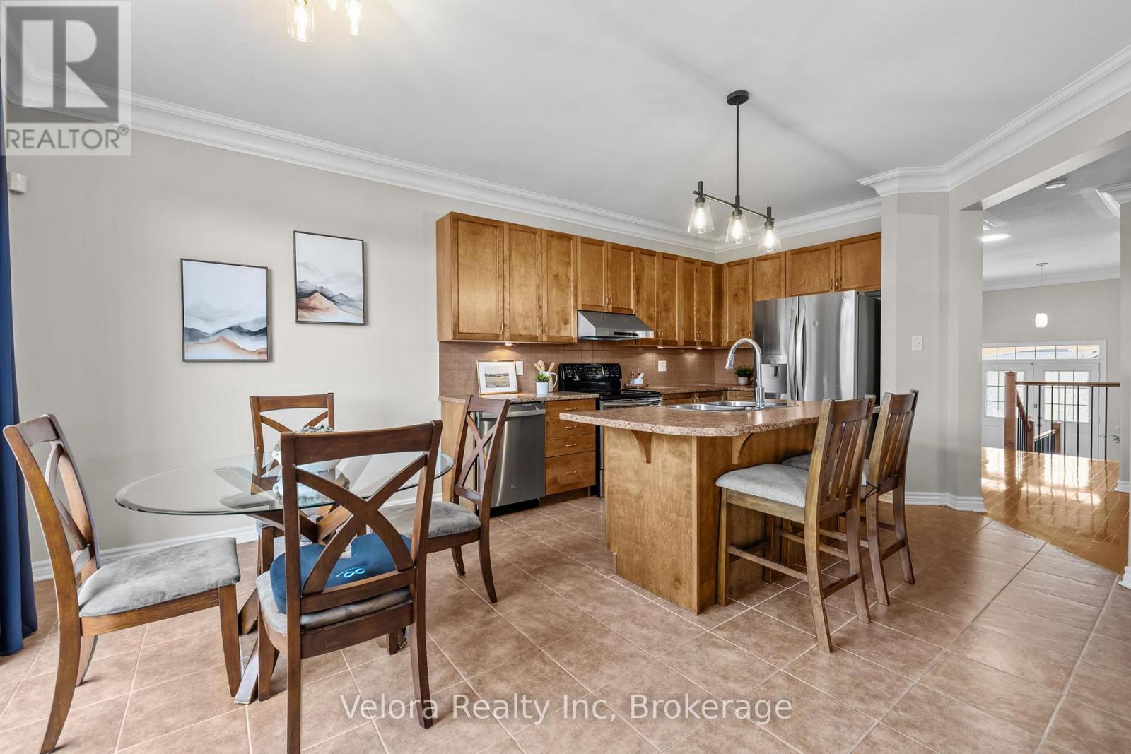 3 Bed, 3 Bath House for Sale in Ottawa – 607 ROSEHILL AVENUE, Ottawa – MLS# X13241160 - Image 18