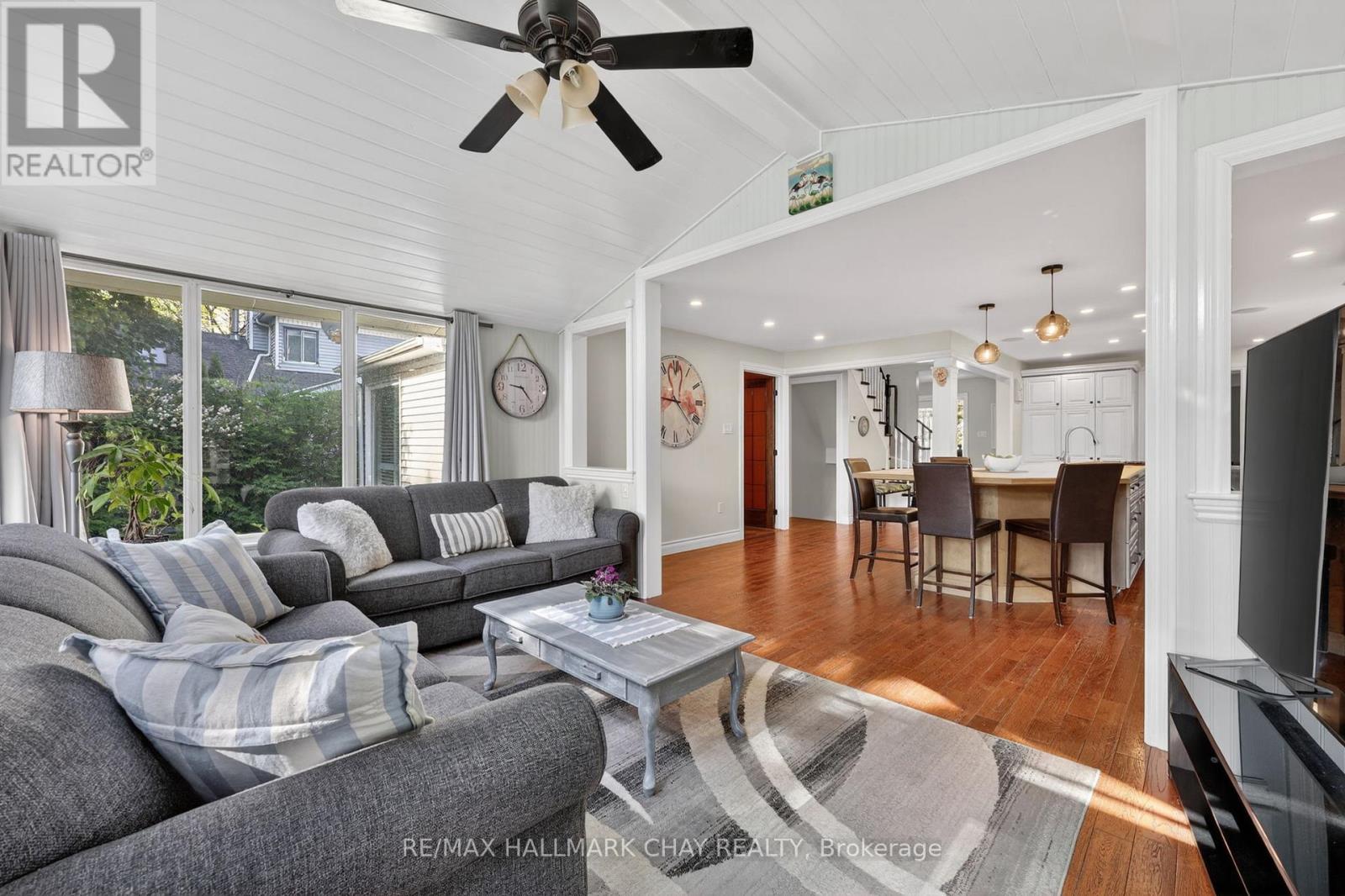 1885 APPLEWOOD AVENUE - 16