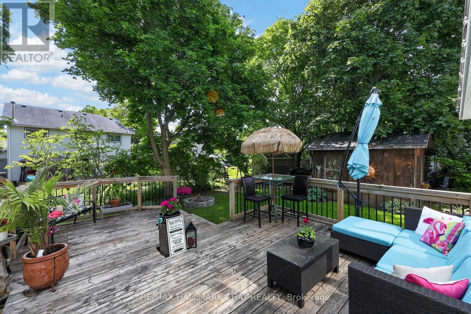 1885 APPLEWOOD AVENUE - 37