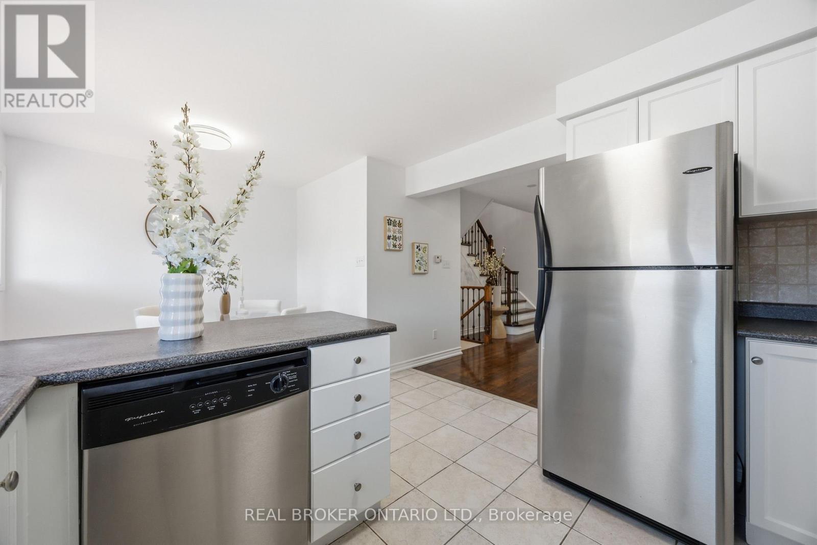 161 SOUTH UNIONVILLE AVENUE - 15