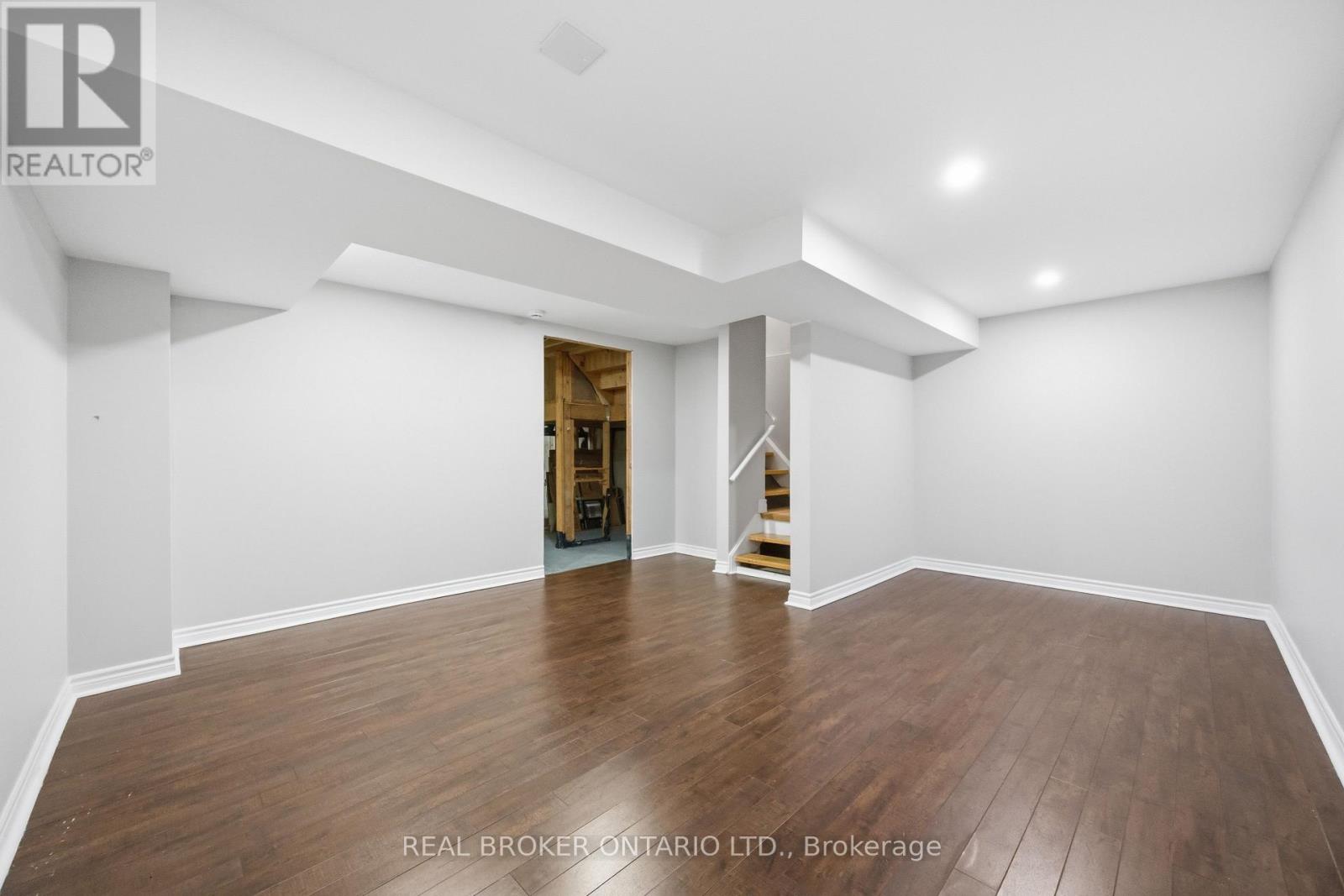 161 SOUTH UNIONVILLE AVENUE - 28