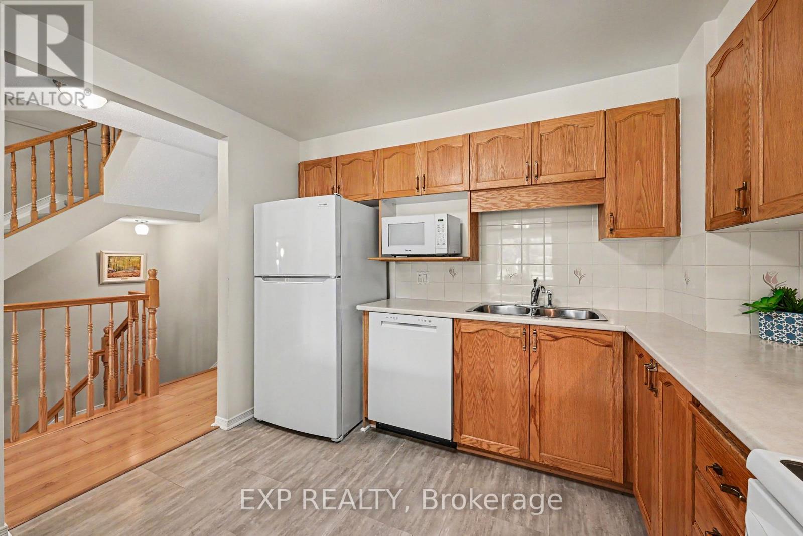 1859 SUMMERFIELDS CRESCENT - 7