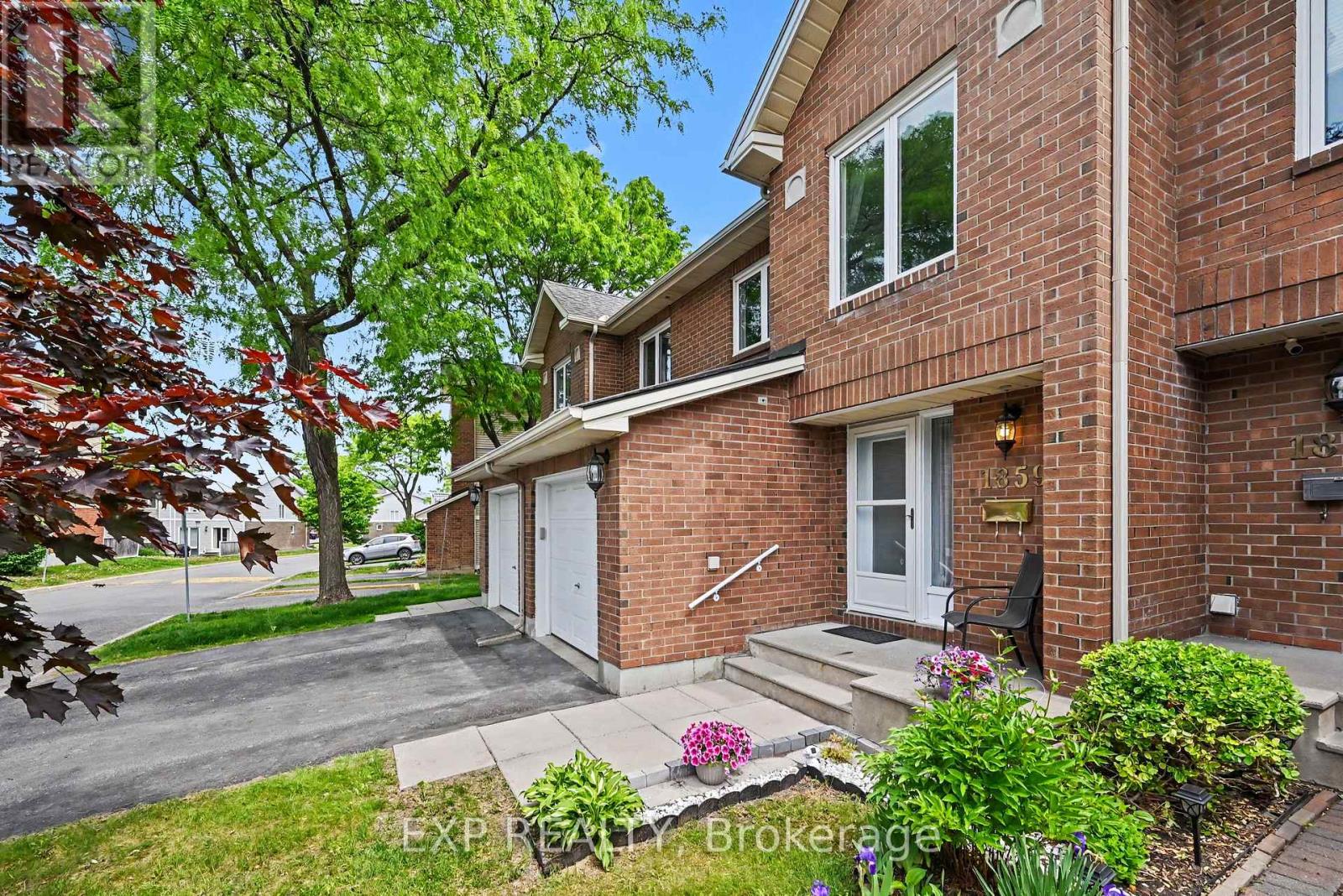 1859 SUMMERFIELDS CRESCENT - 2