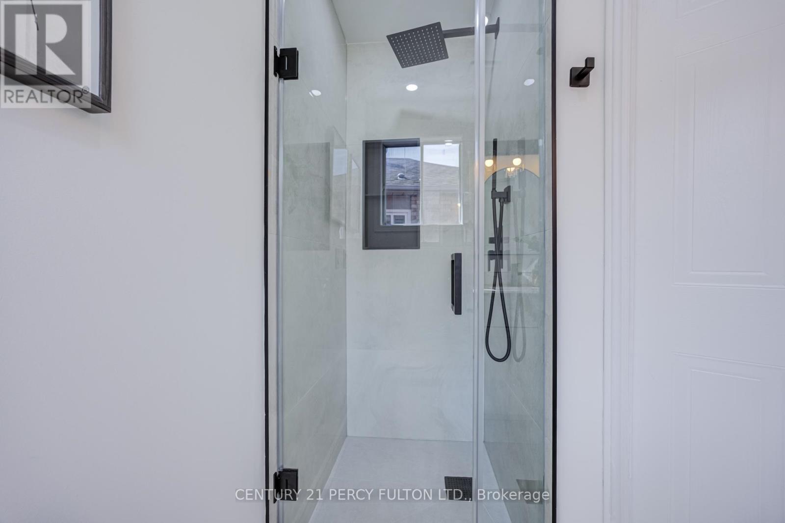 611 ATWOOD CRESCENT - 24