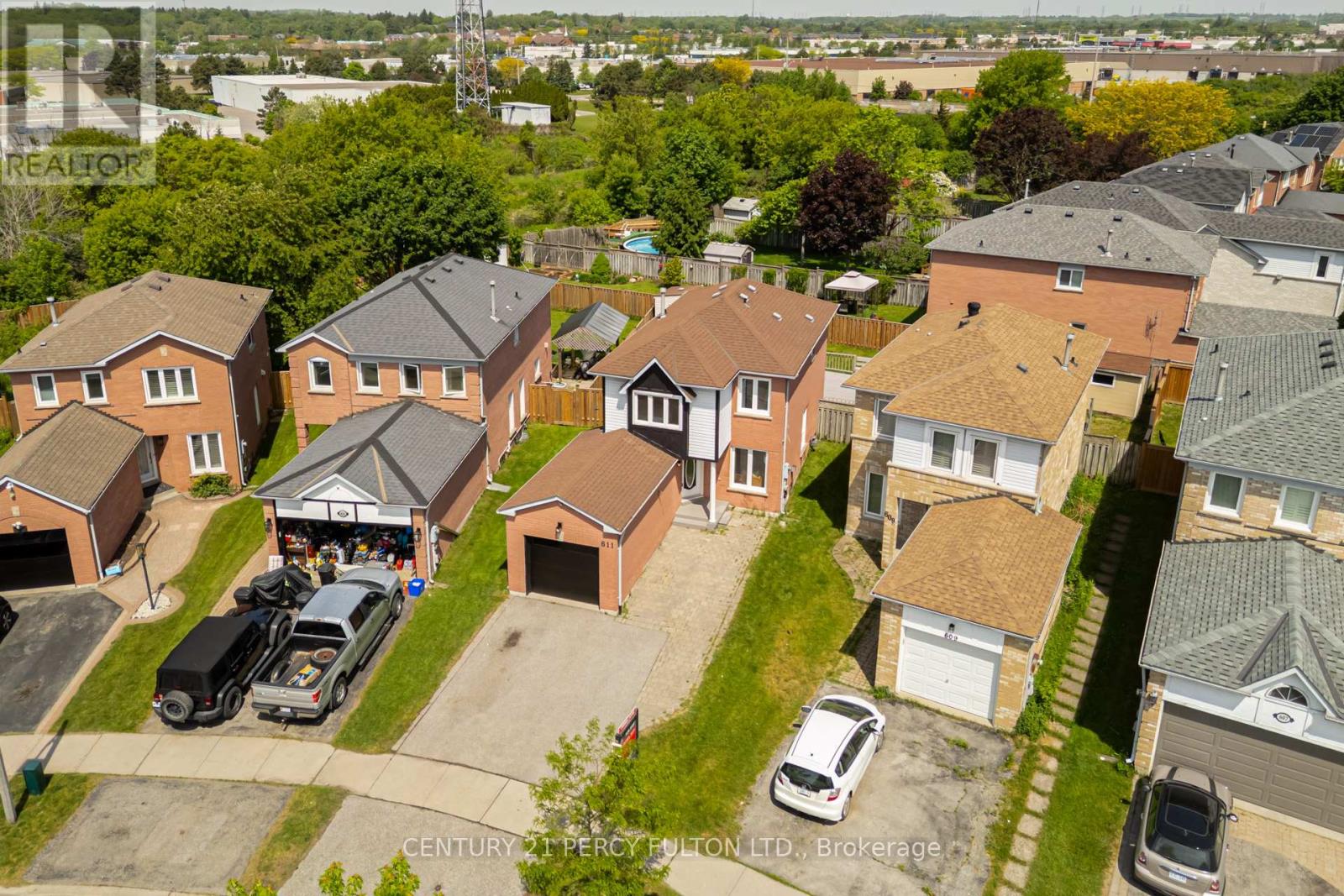 611 ATWOOD CRESCENT - 1
