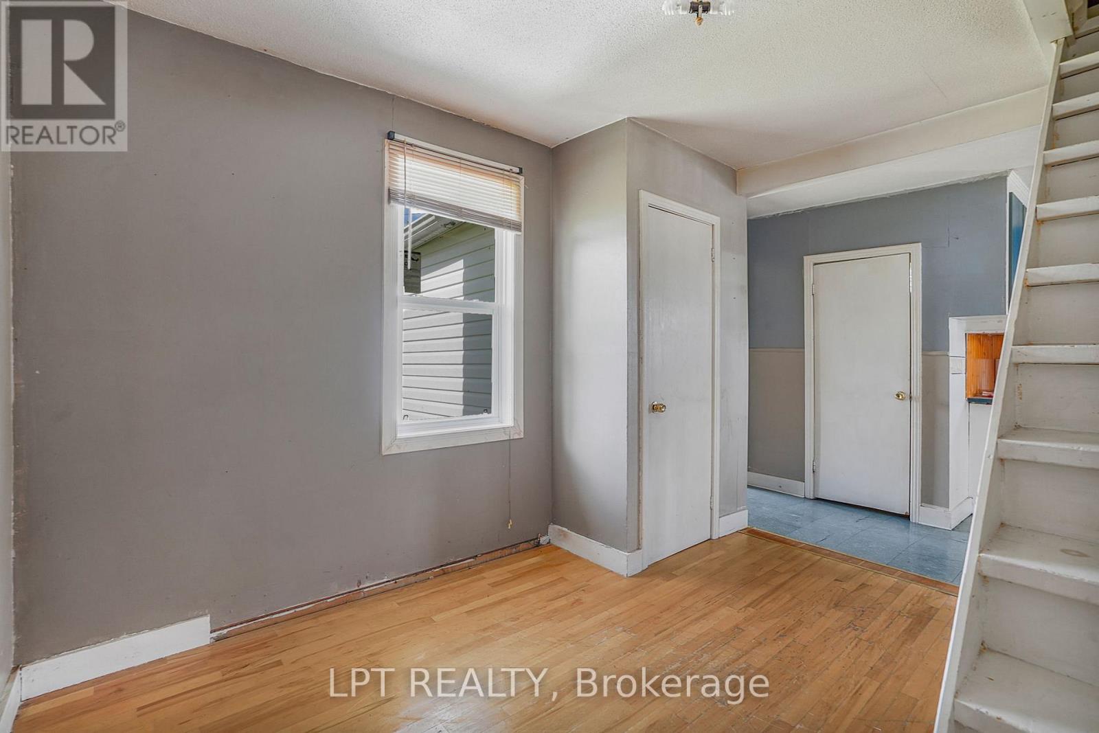 31 JOHNSTON STREET - 14