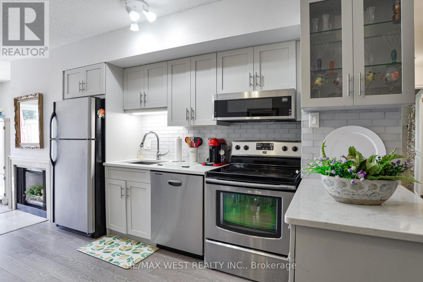 #16 60 LAGUNA PARKWAY - 4