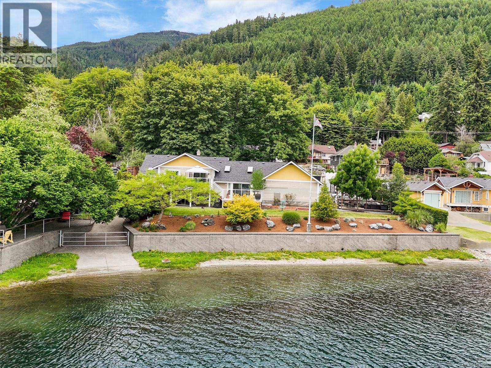 8500 Maple Ridge Rd - 2