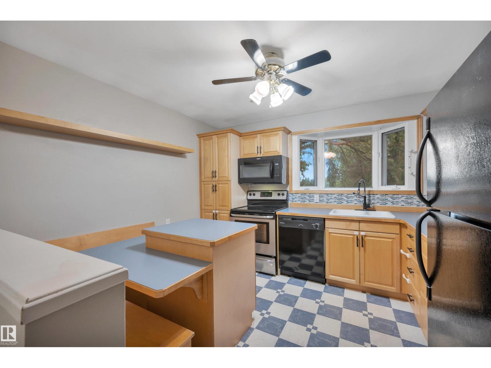 410 Conifer ST - 10
