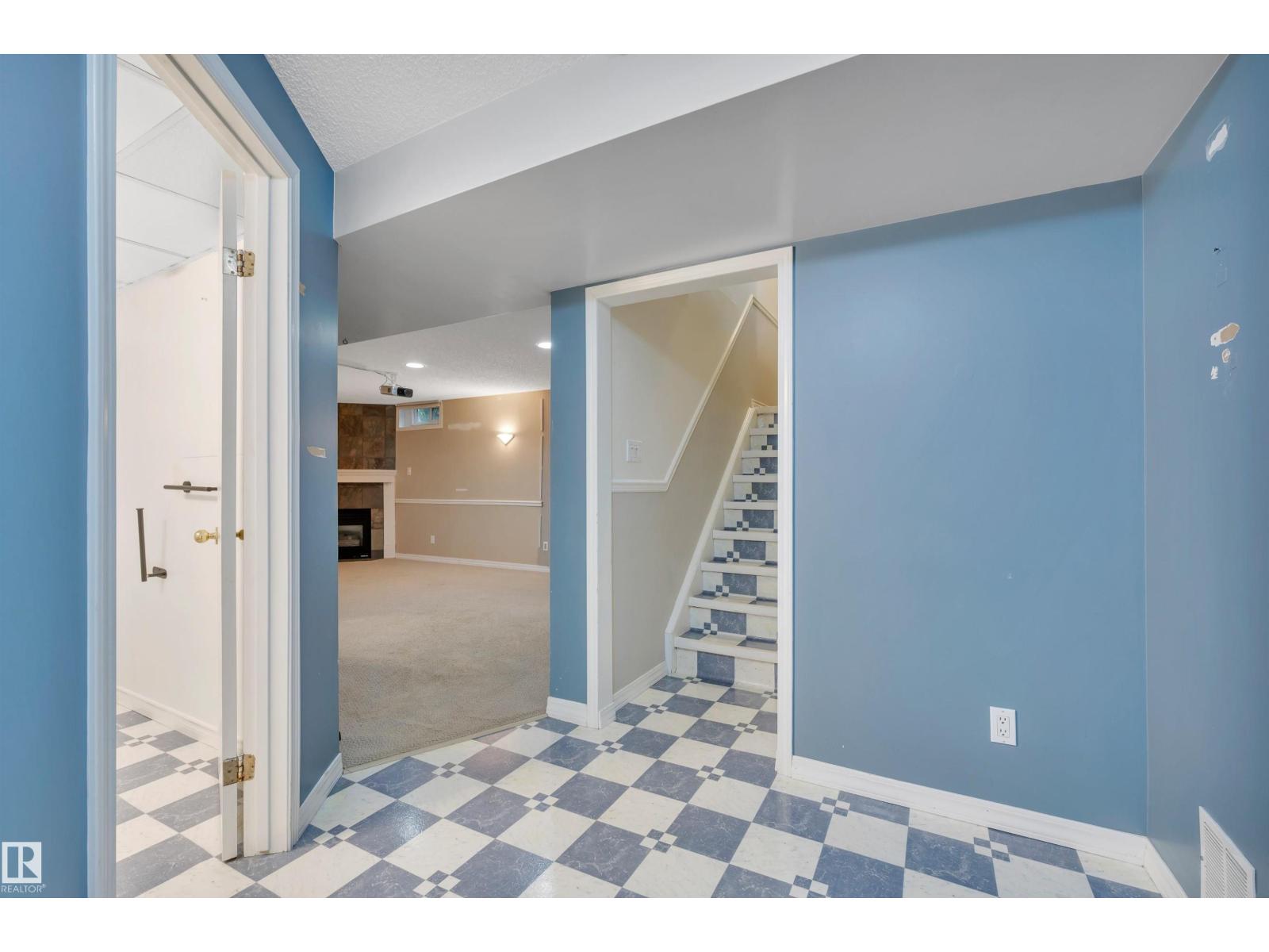 410 Conifer ST - 25