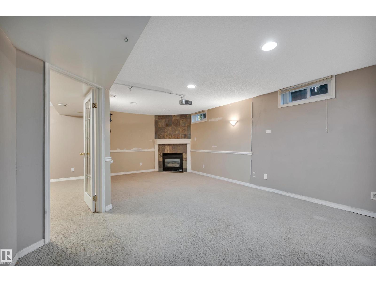 410 Conifer ST - 26