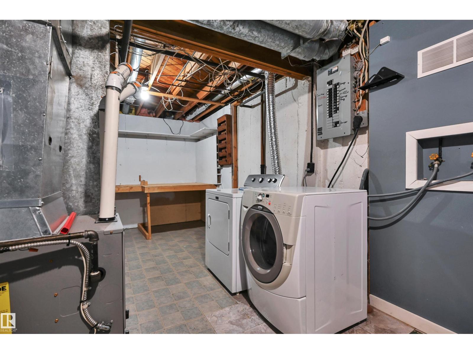 410 Conifer ST - 36
