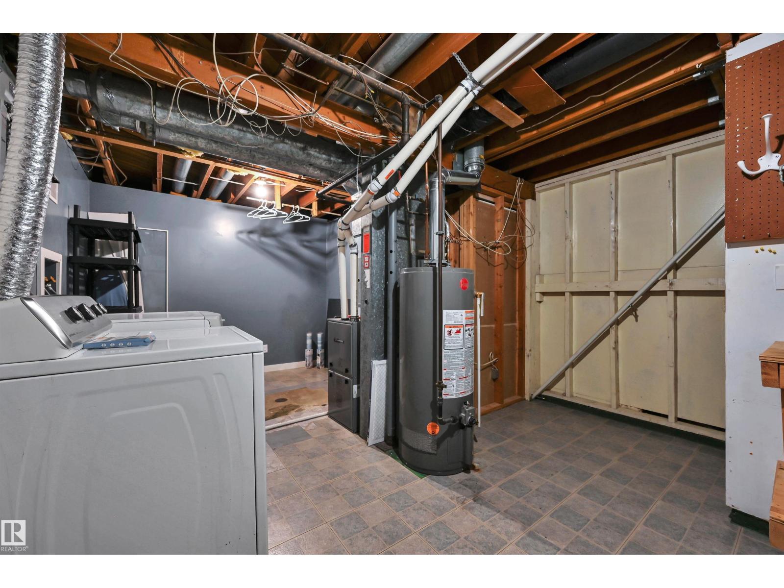 410 Conifer ST - 37