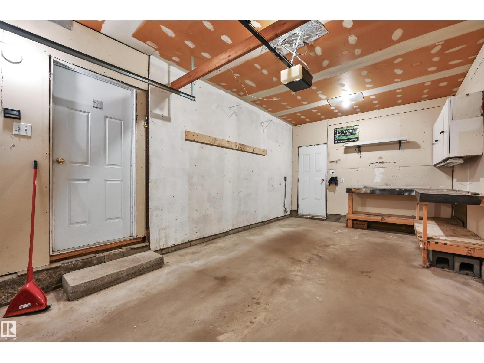 410 Conifer ST - 38