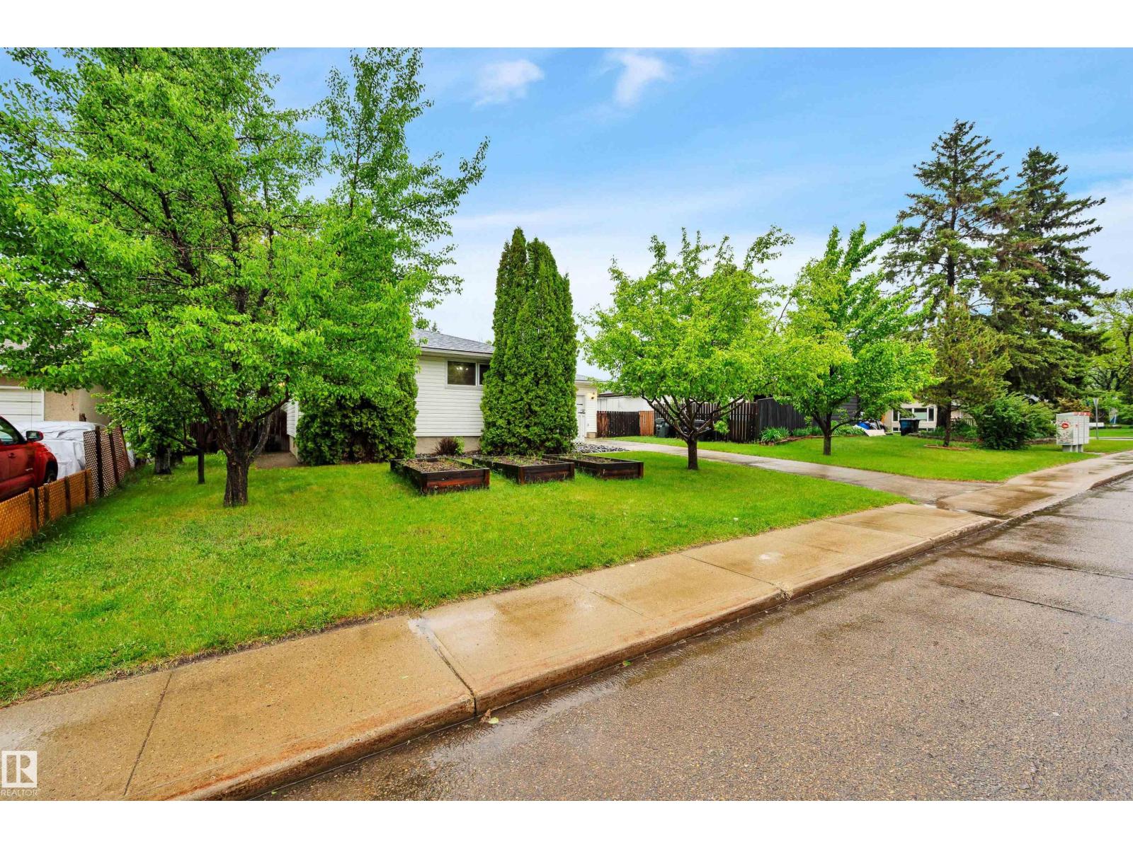 410 Conifer ST - 40