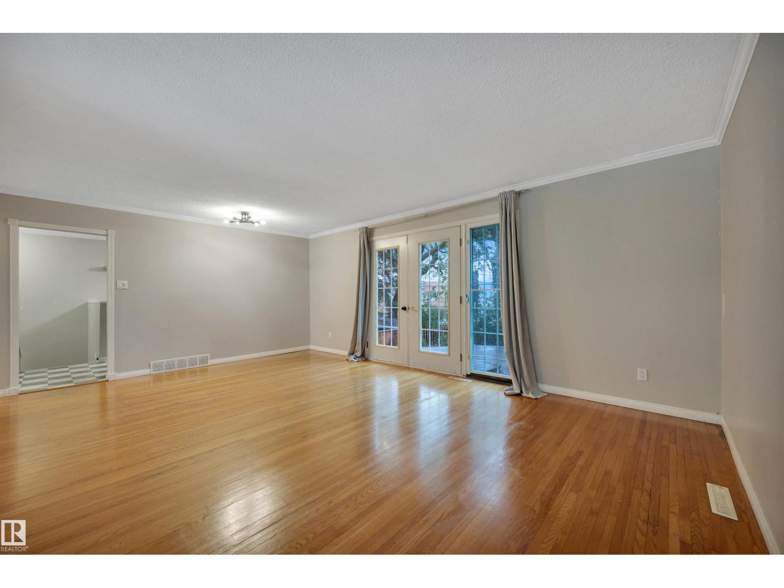 410 Conifer ST - 7