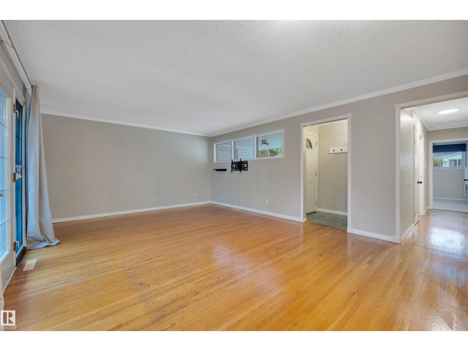 410 Conifer ST - 9