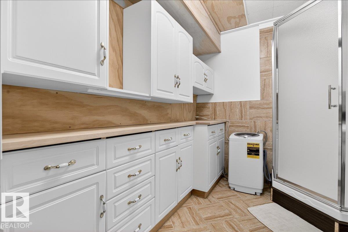 15736 133 ST NW - 45