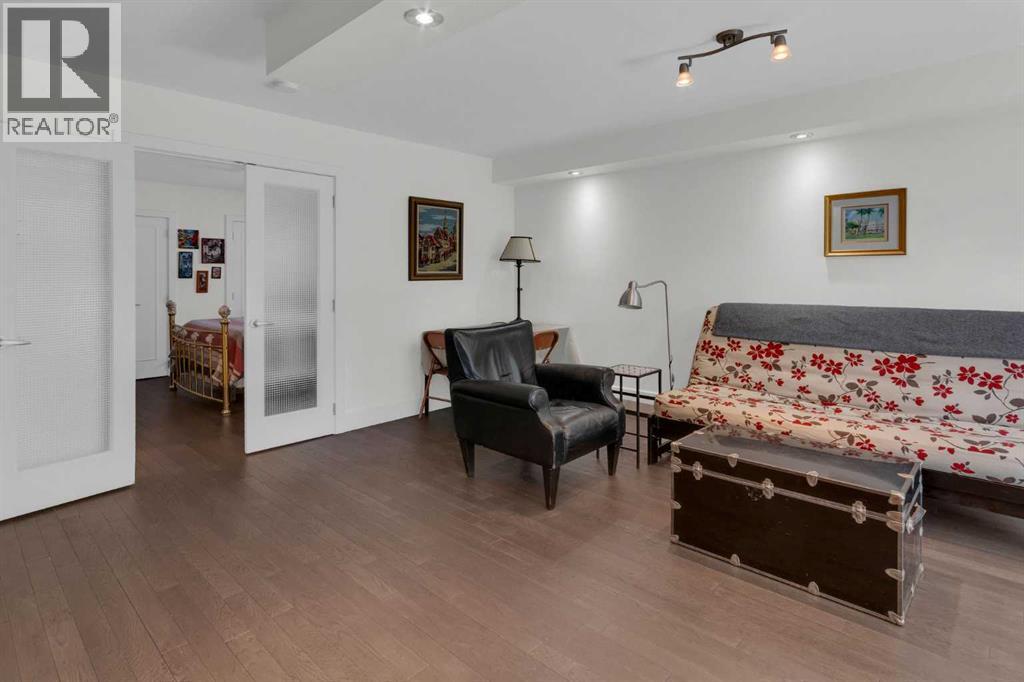 #302 1736 13 Avenue SW - 13