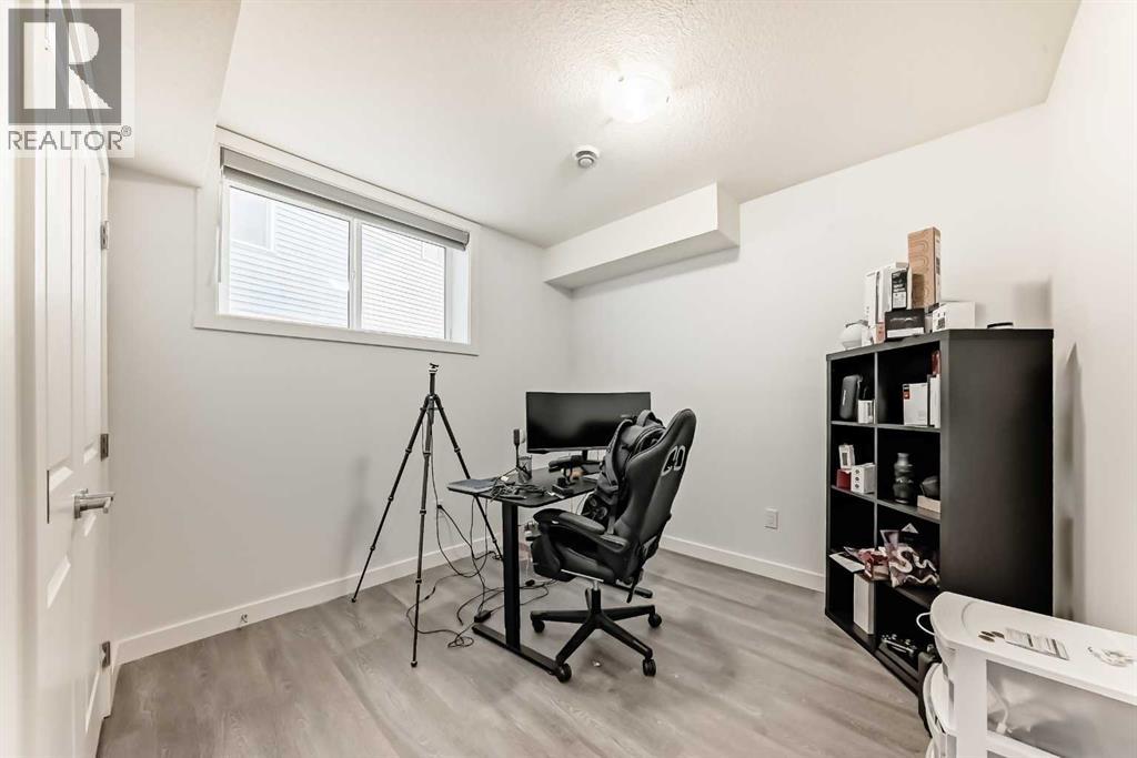 43 Homestead Close NE - 45