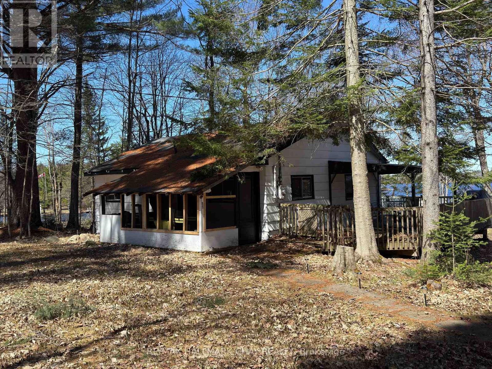 51 BAYSIDE DRIVE - 37