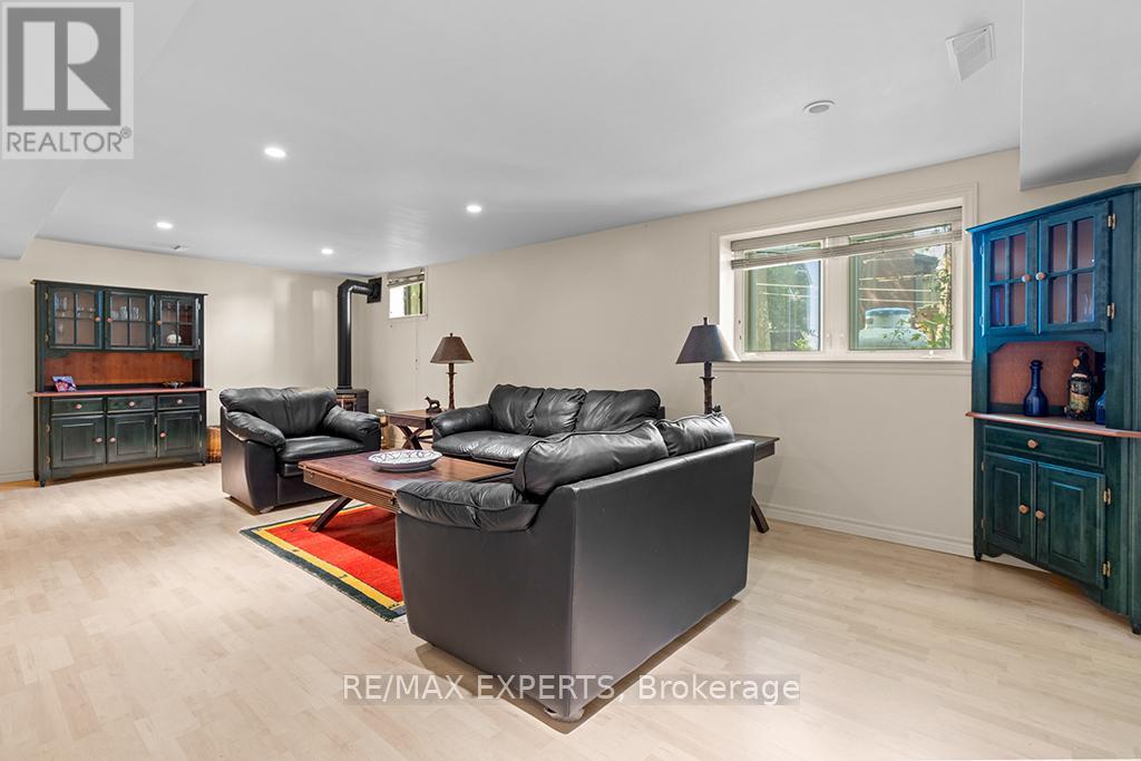 341 CEDAR AVENUE - 27