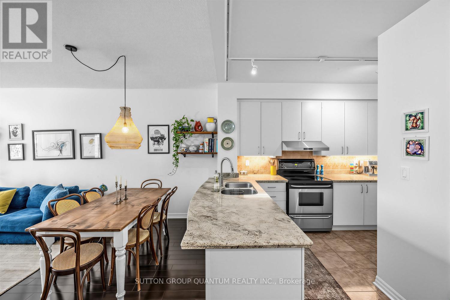 #304 80 PORT STREET E - 13