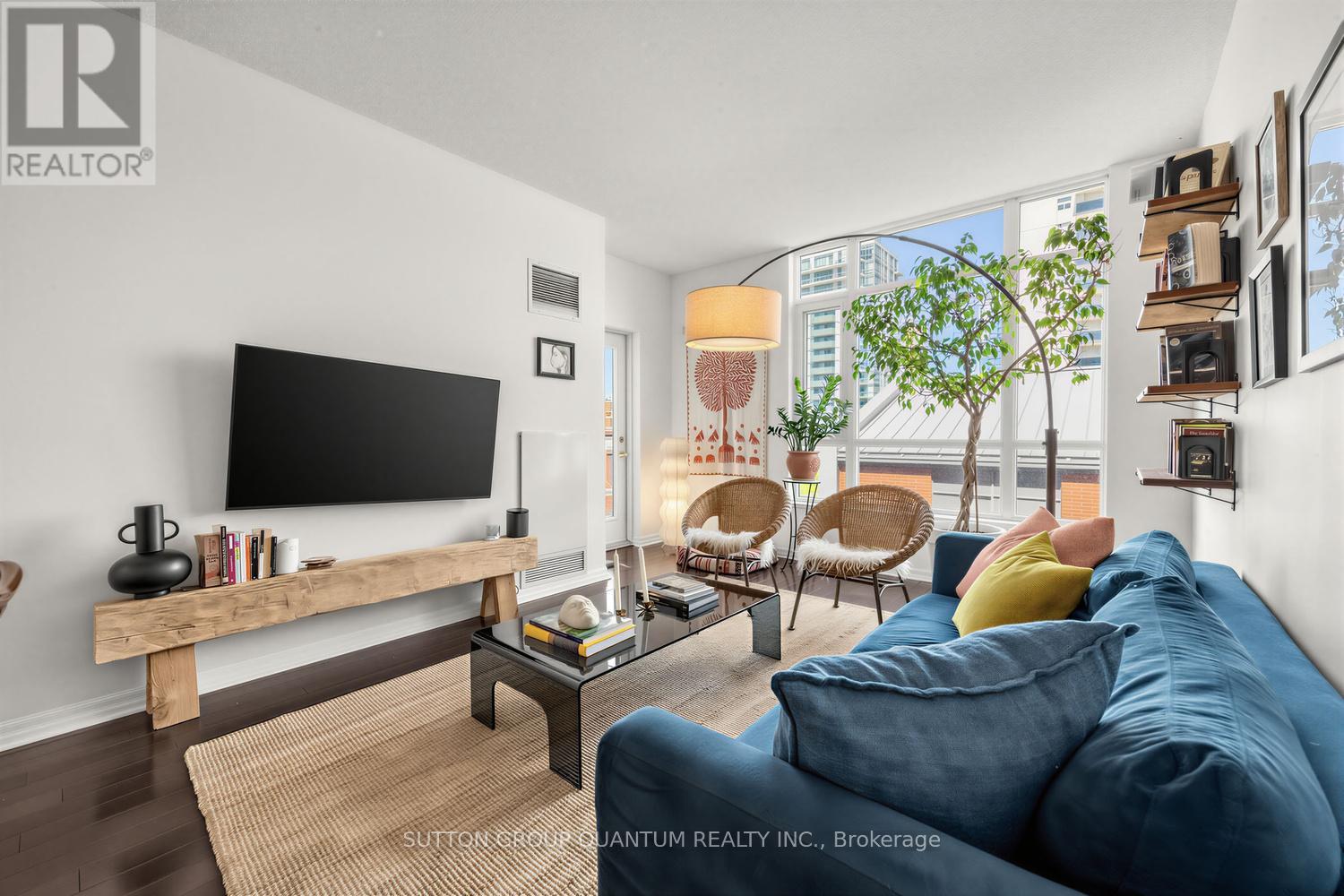 #304 80 PORT STREET E - 7