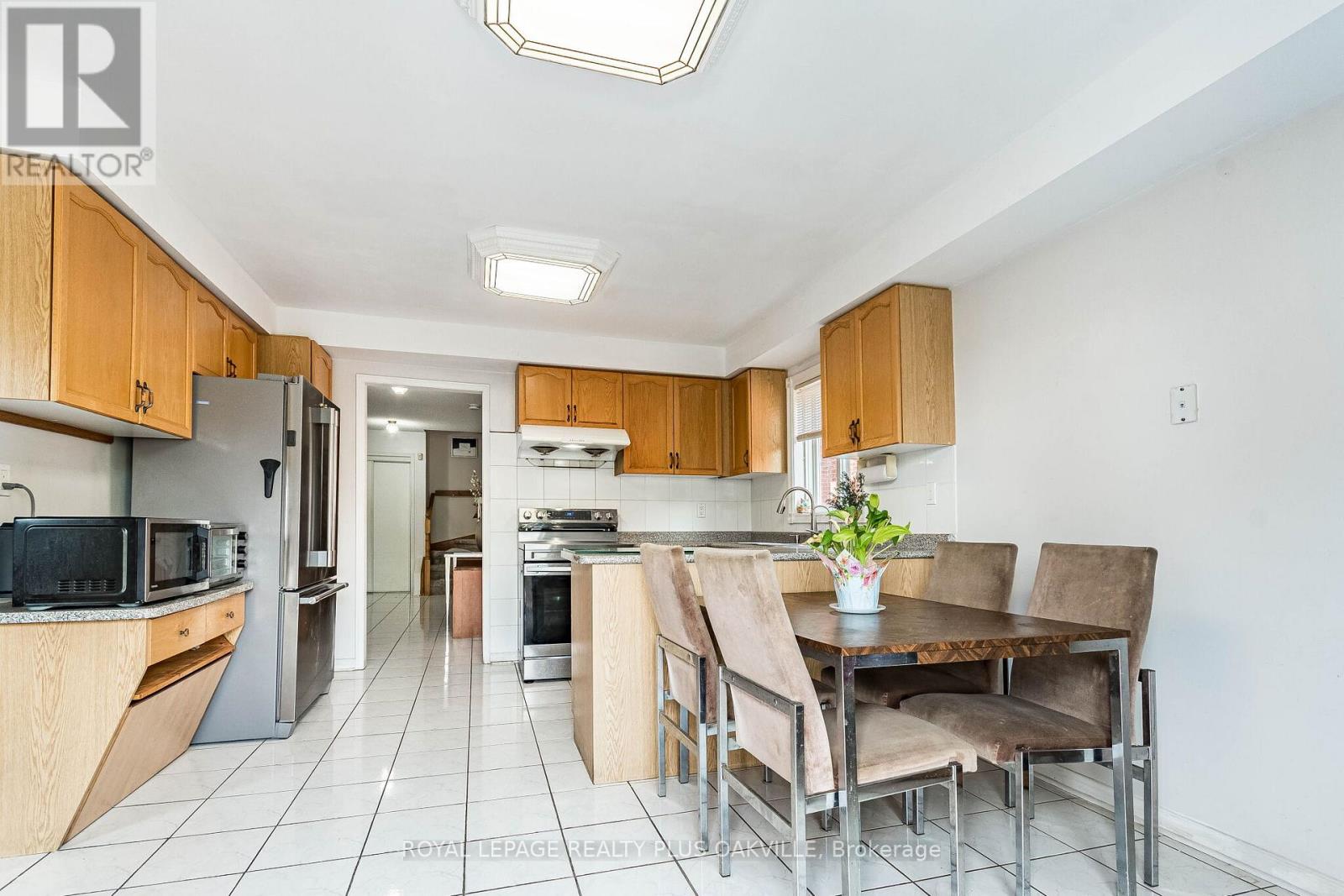 1520 ROSEWAY DRIVE - 13