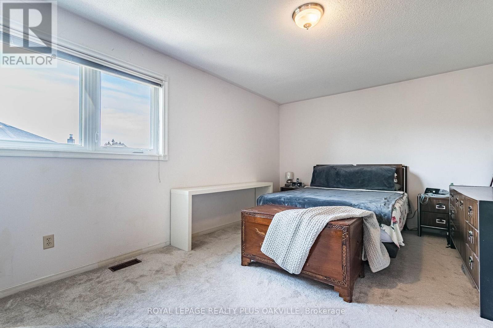 1520 ROSEWAY DRIVE - 19