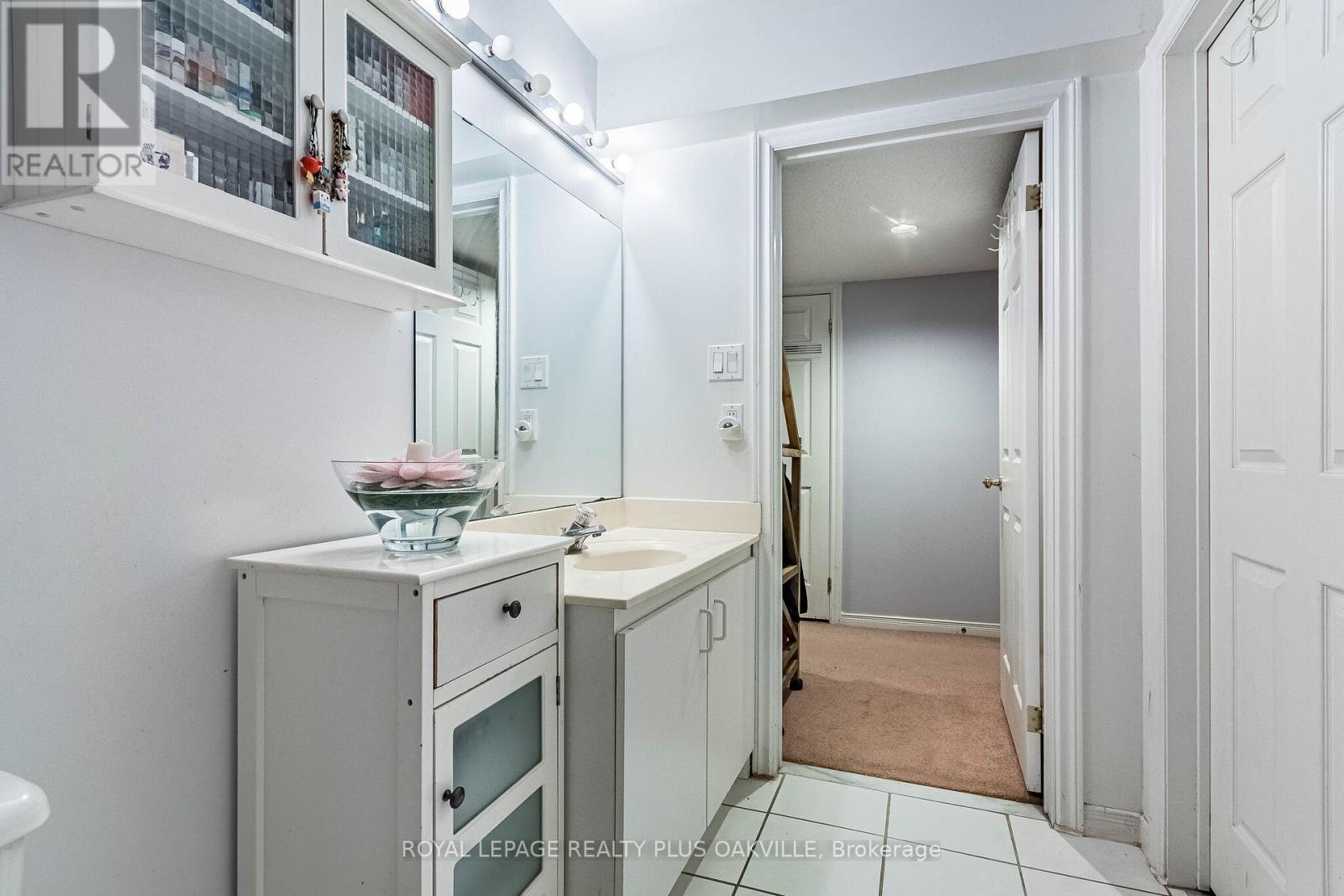 1520 ROSEWAY DRIVE - 24