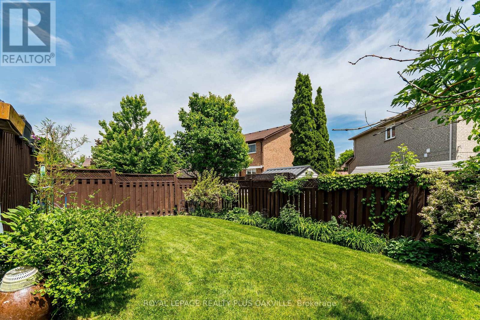 1520 ROSEWAY DRIVE - 29