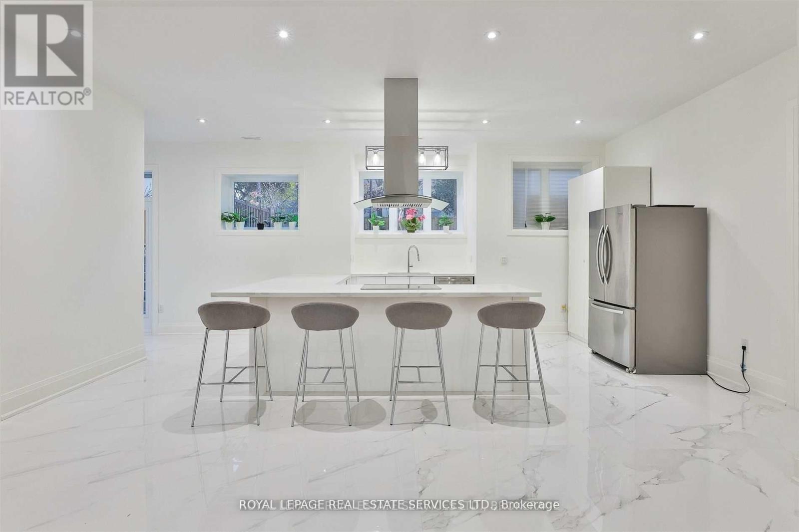 61 DANE AVENUE - 18