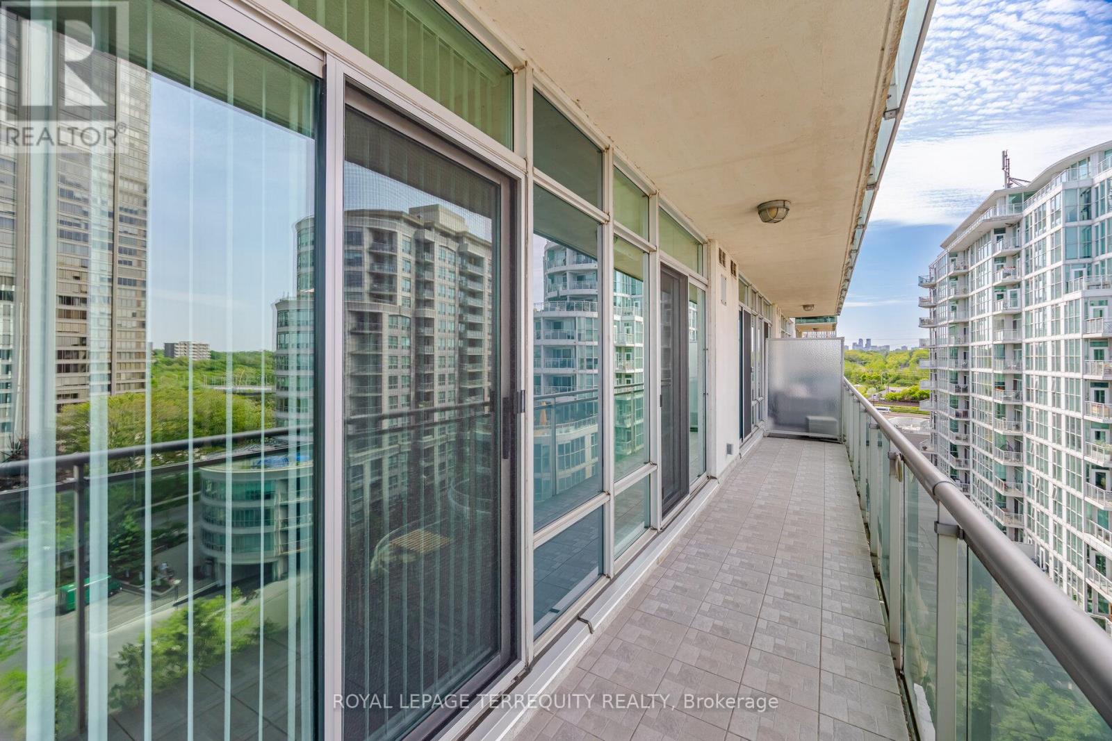 #911 5 MARINE PARADE DRIVE - 23