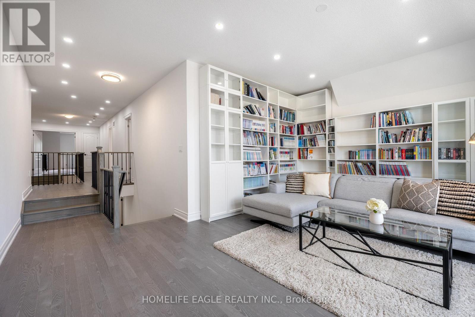 58 TESLA CRESCENT - 15