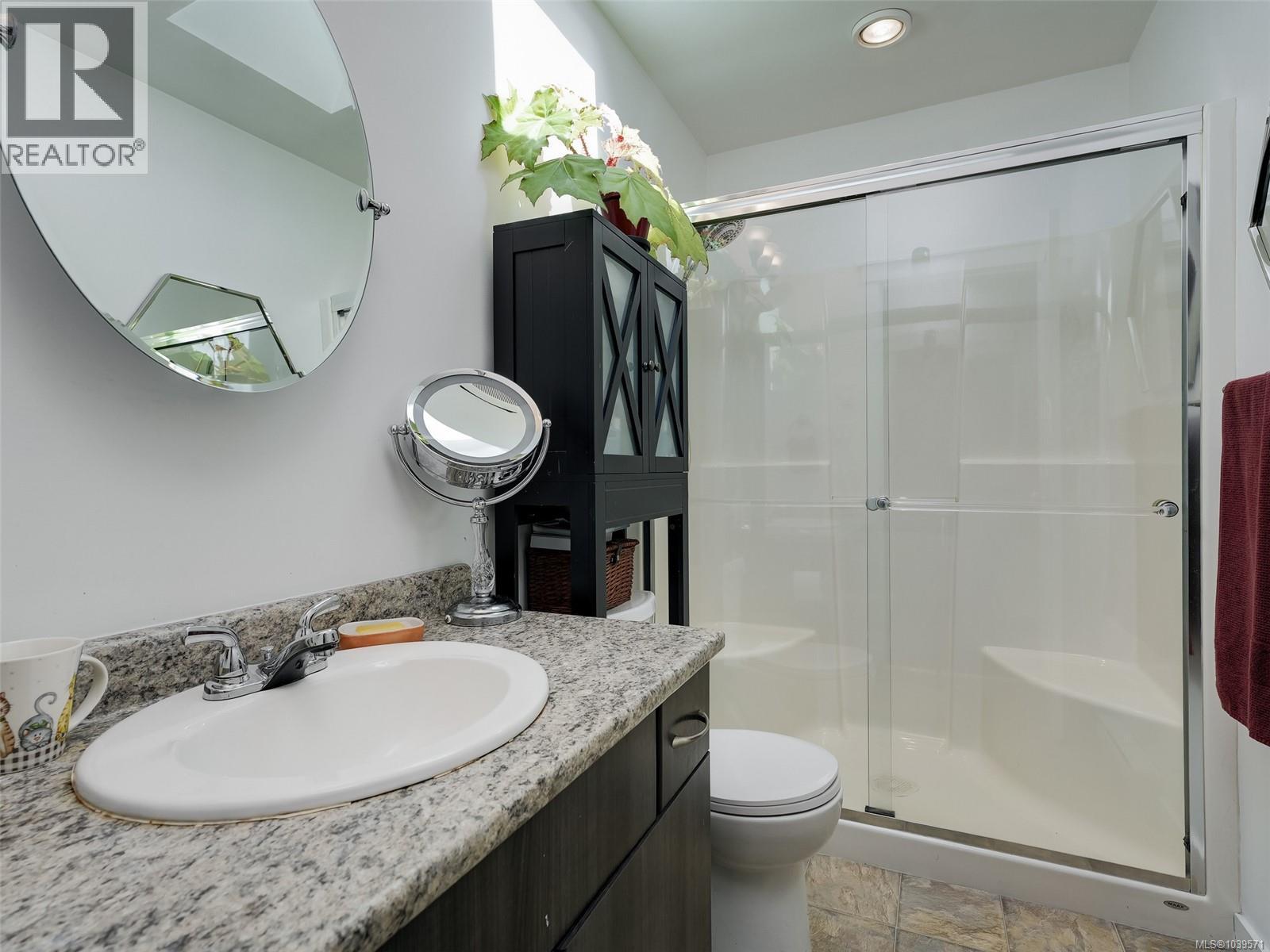 1 2740 Stautw Rd, Central Saanich