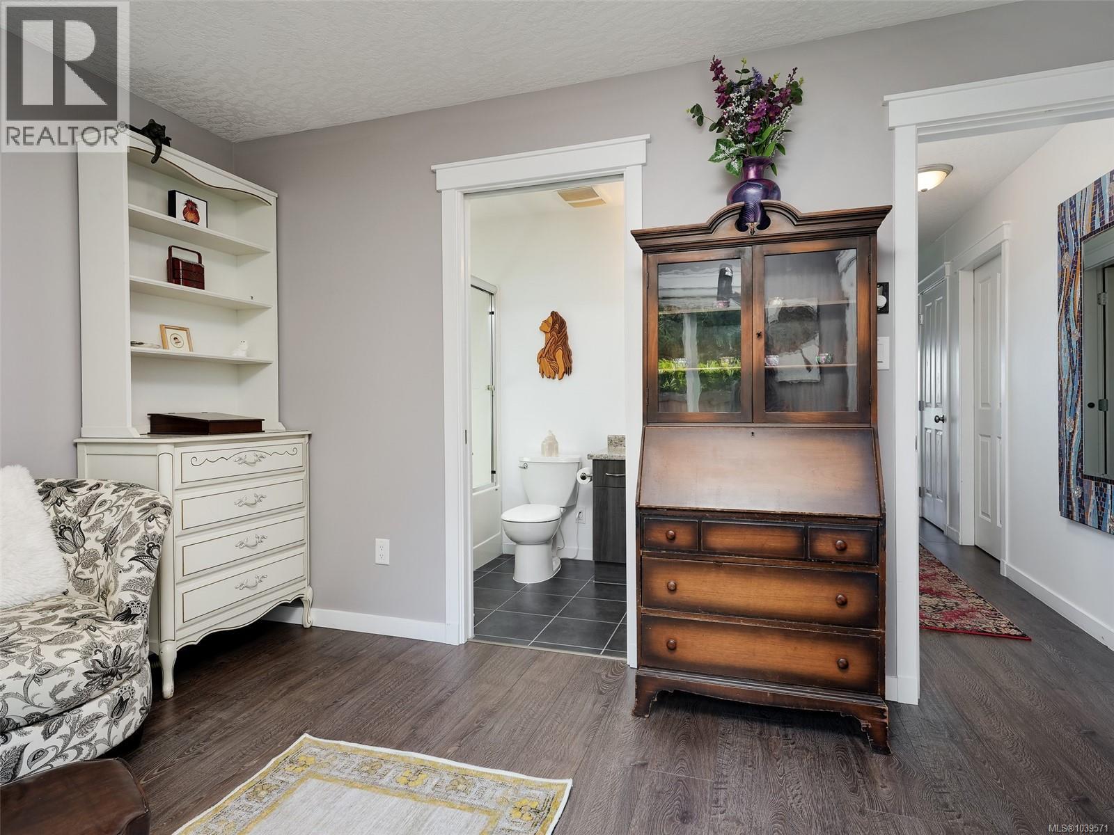 1 2740 Stautw Rd, Central Saanich