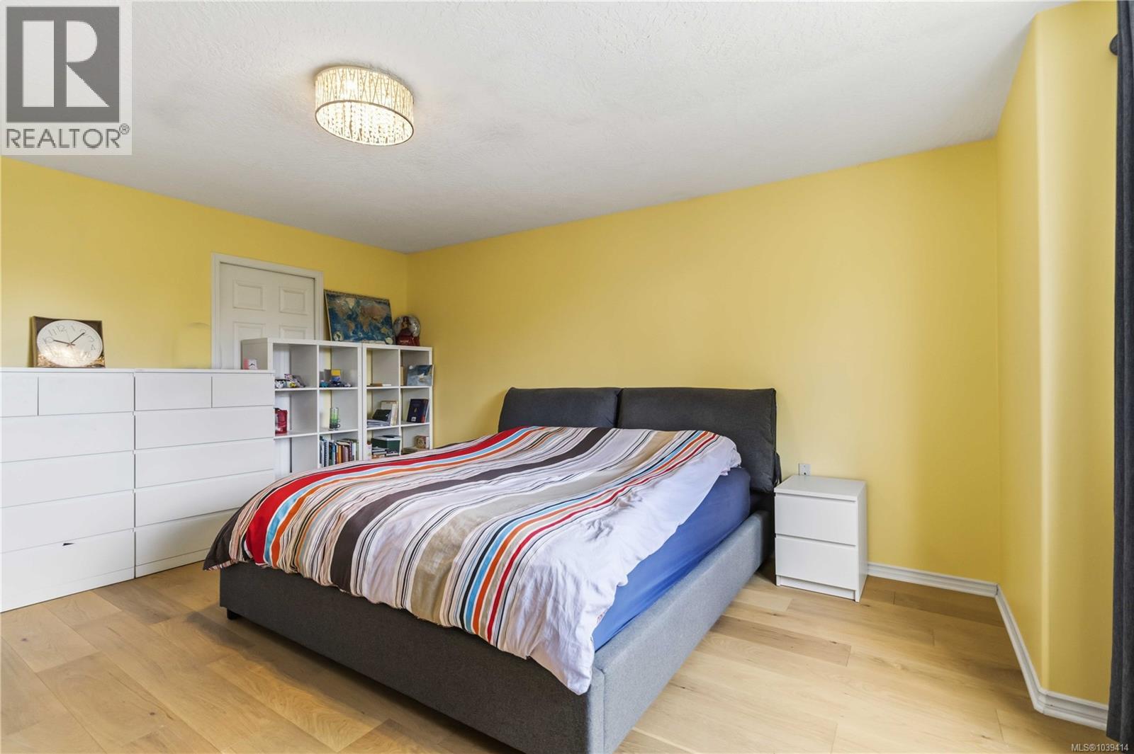 1131 Donna Ave - 23