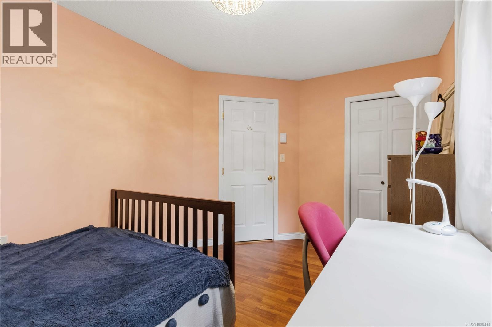 1131 Donna Ave - 32