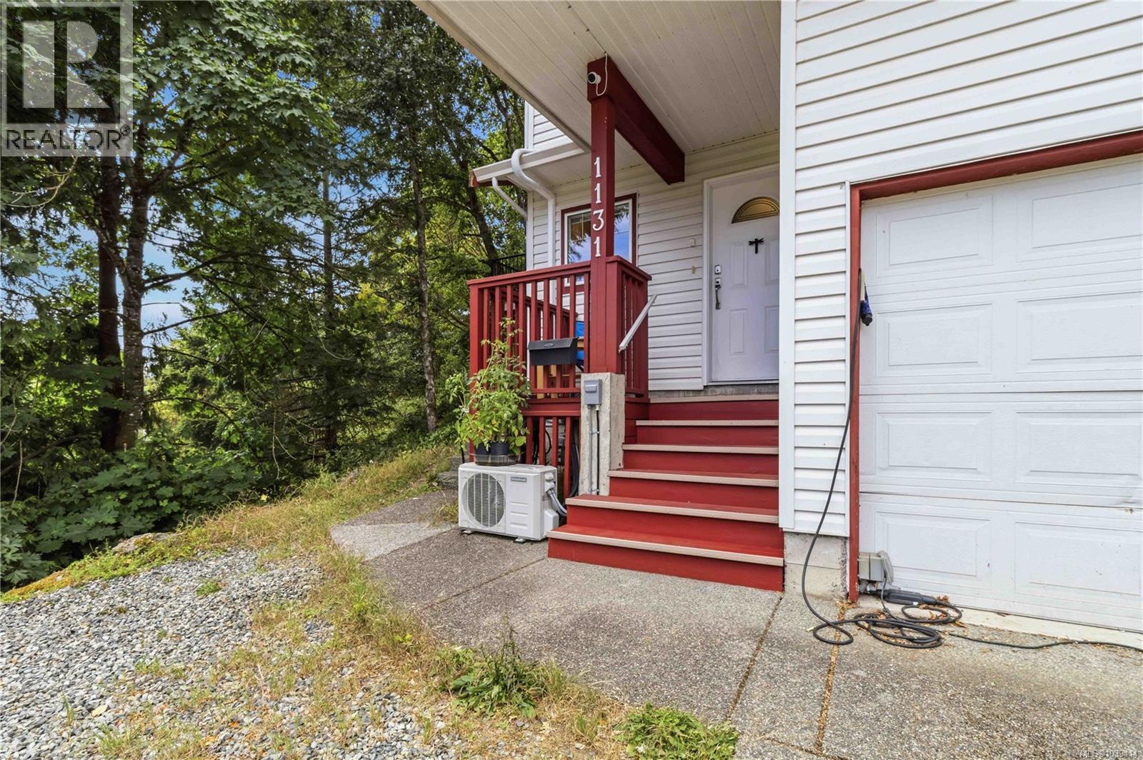 1131 Donna Ave - 7