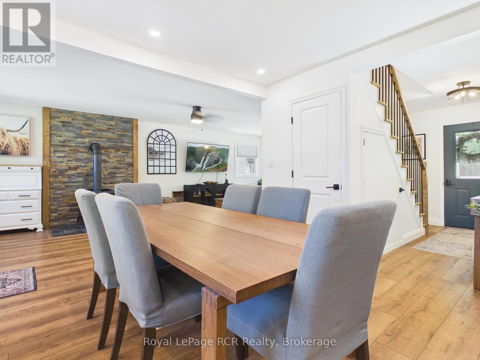 299 VICTORIA STREET - 13