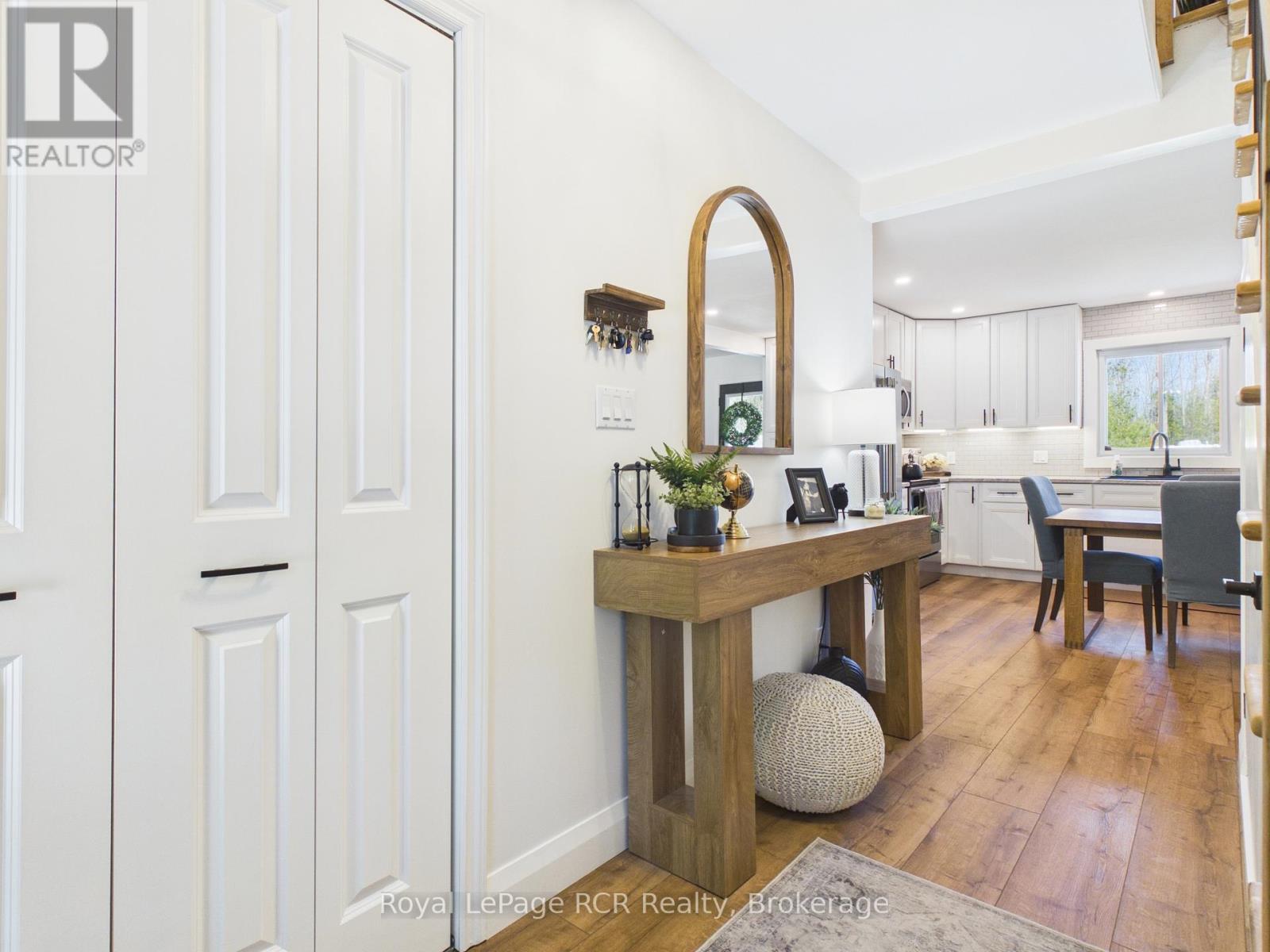 299 VICTORIA STREET - 9