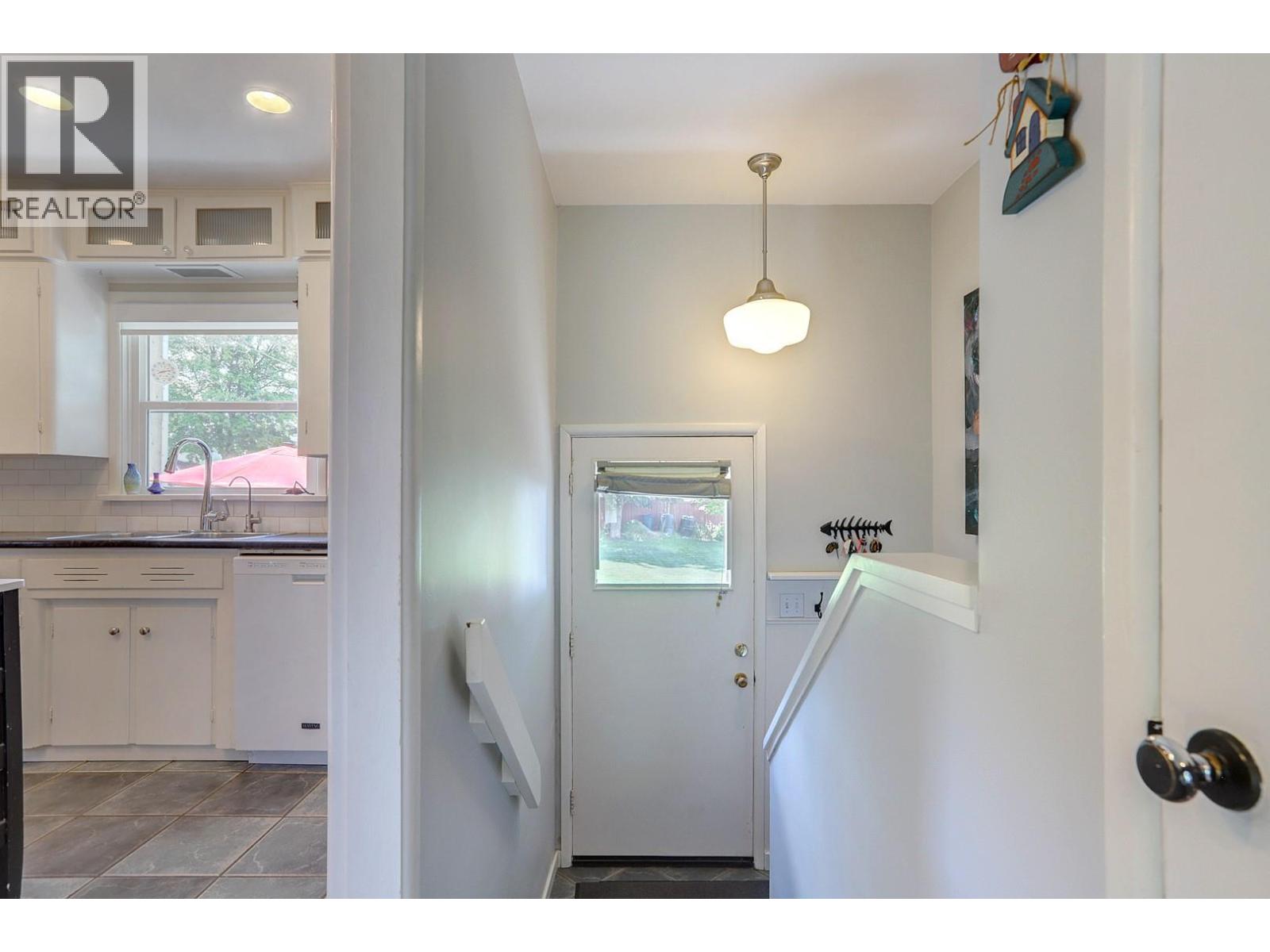 1800 30th Avenue, Vernon