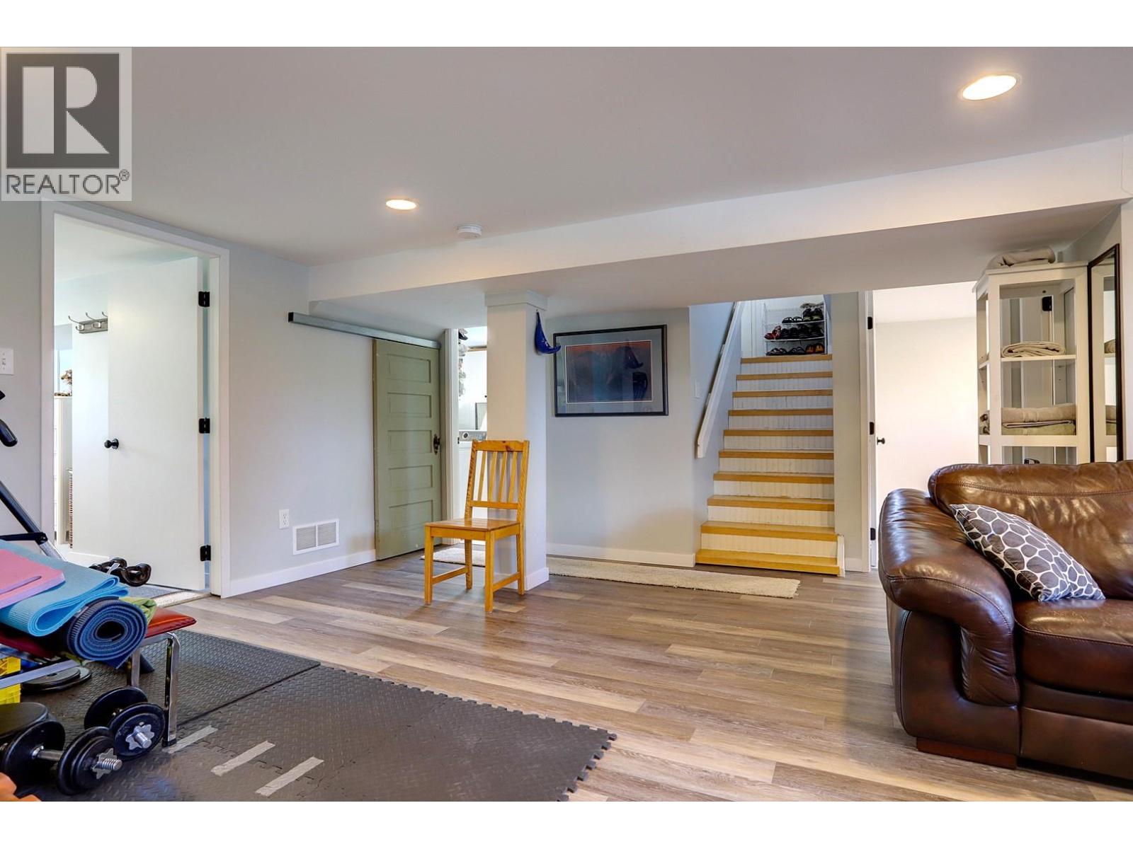 1800 30th Avenue, Vernon