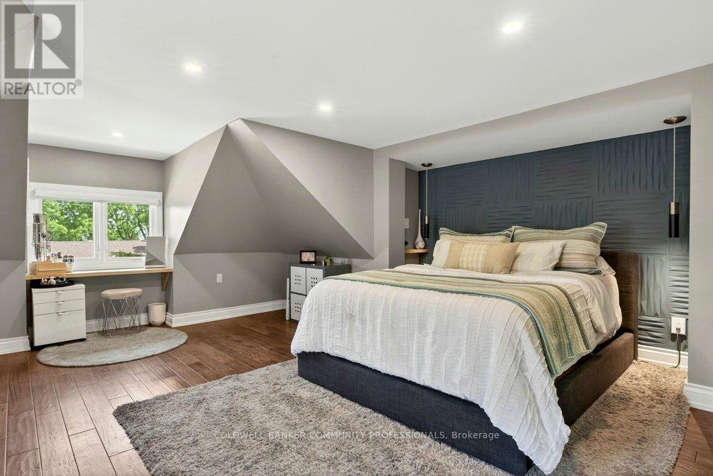 99 HILLCREST AVENUE - 33